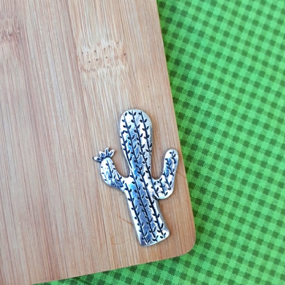 NWT BOSTON INTERNATIONAL CUTTING BOARD AND SERVING BOWL SET - Picture 3 of 13